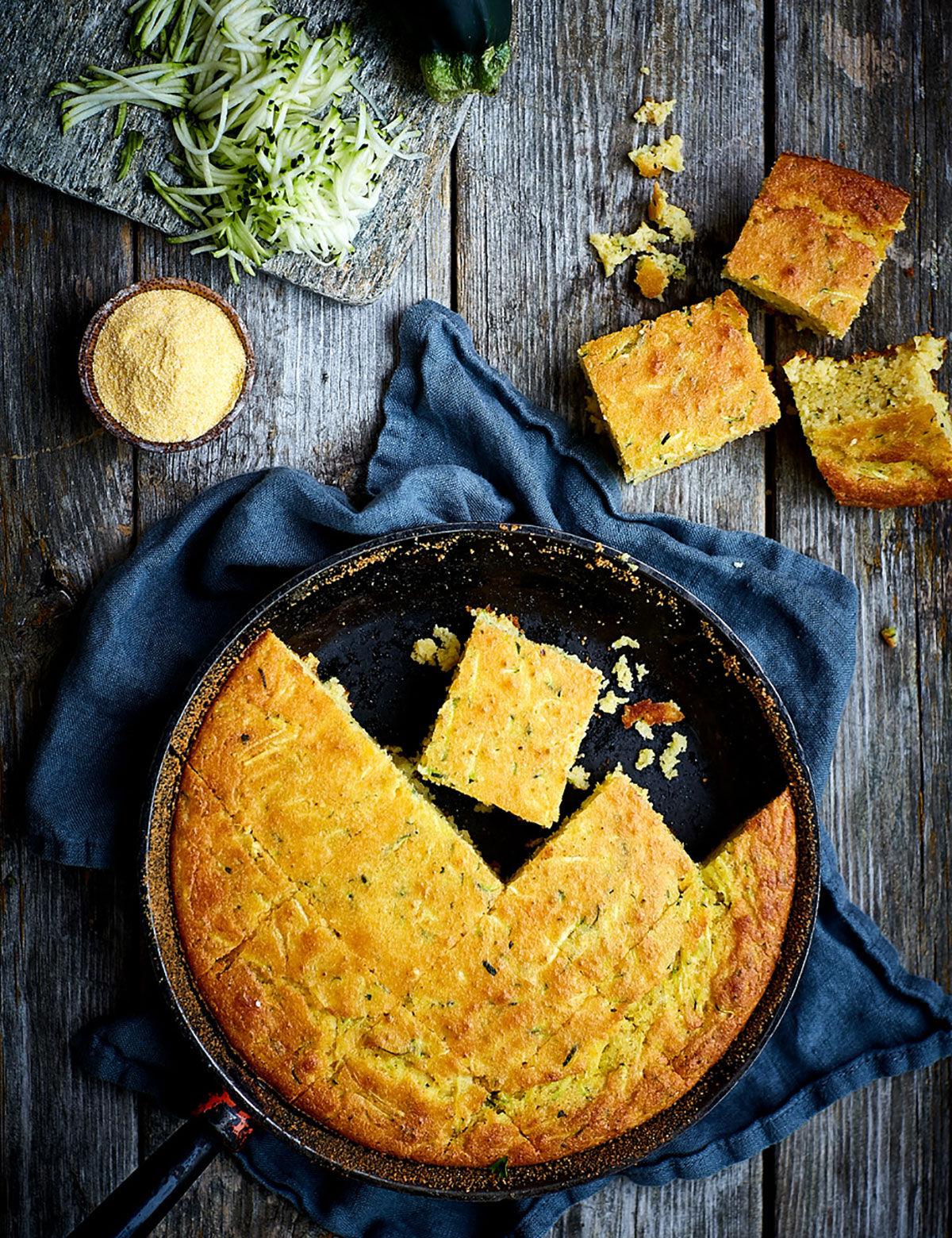 Zucchini- och majsbröd