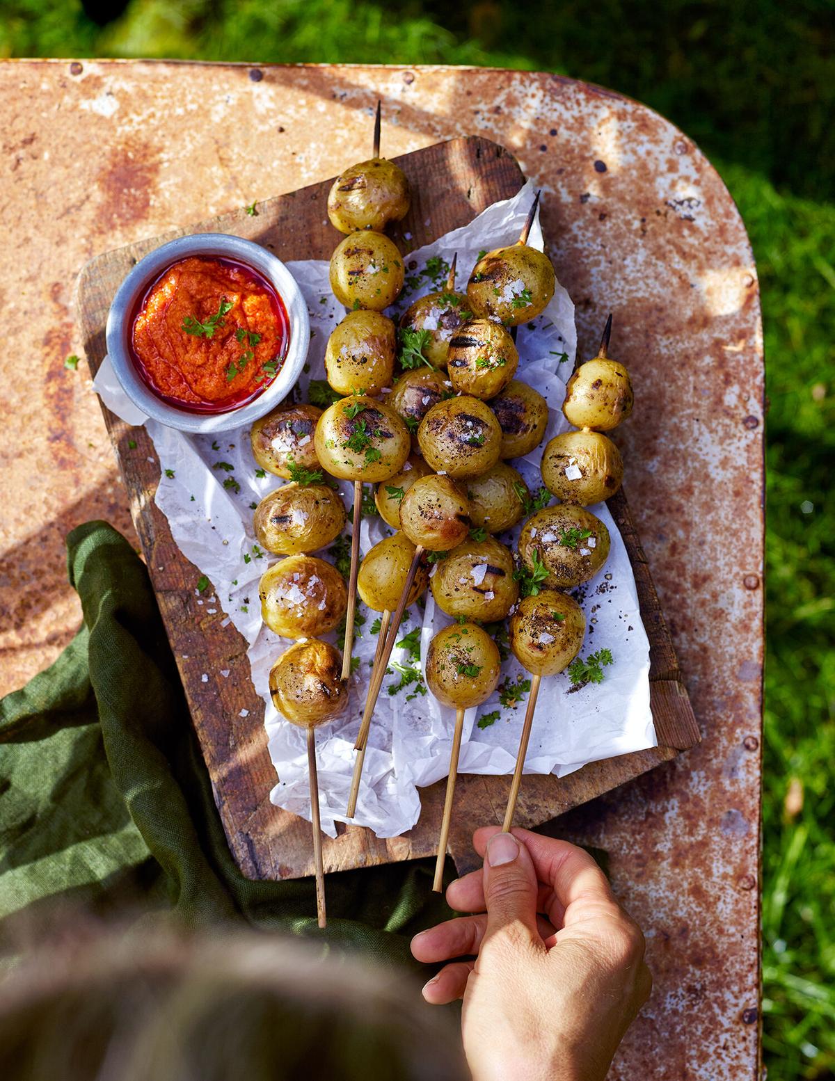 Grillad potatis med mojo rojo