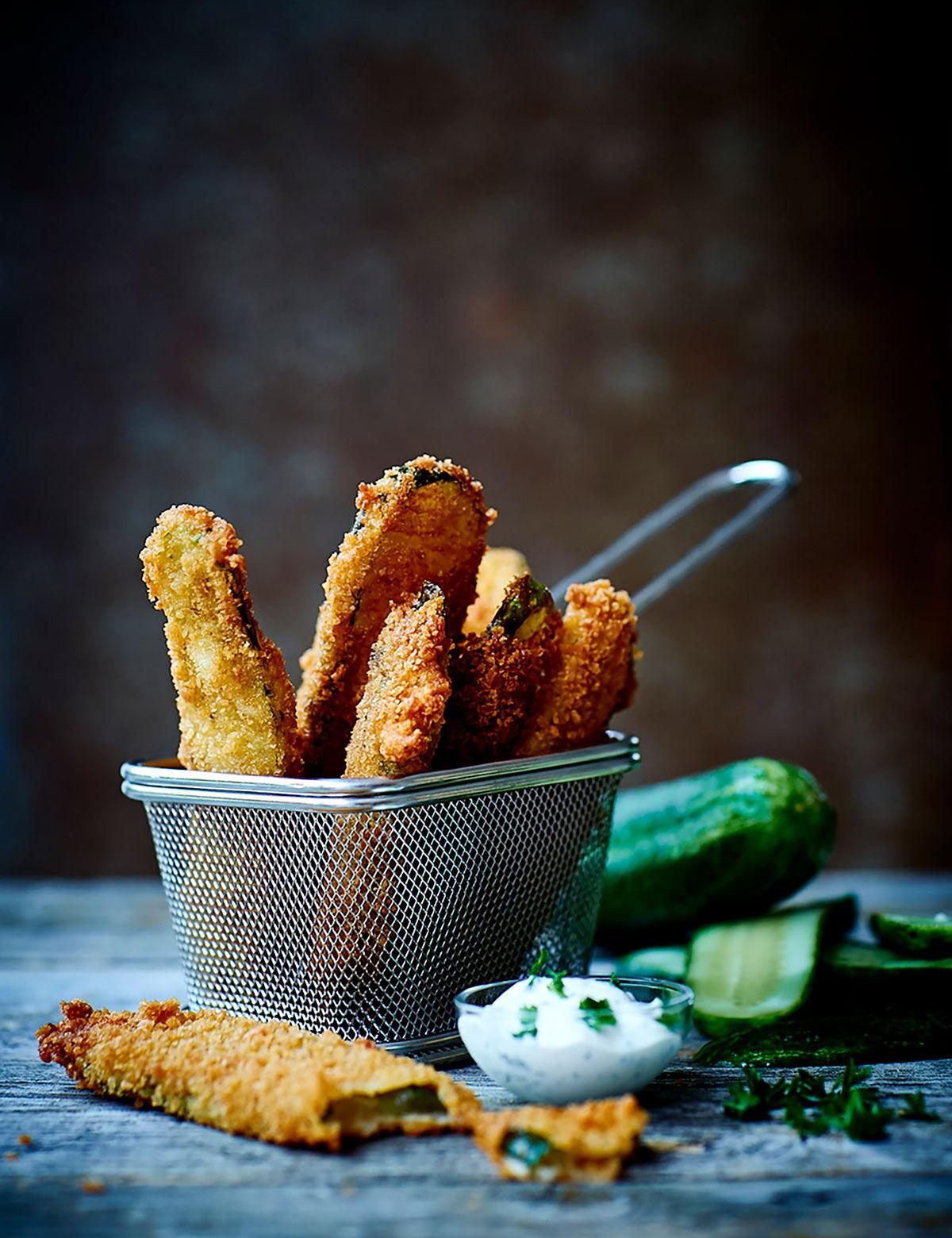 Cajun-friterade pickles med Ranch dip