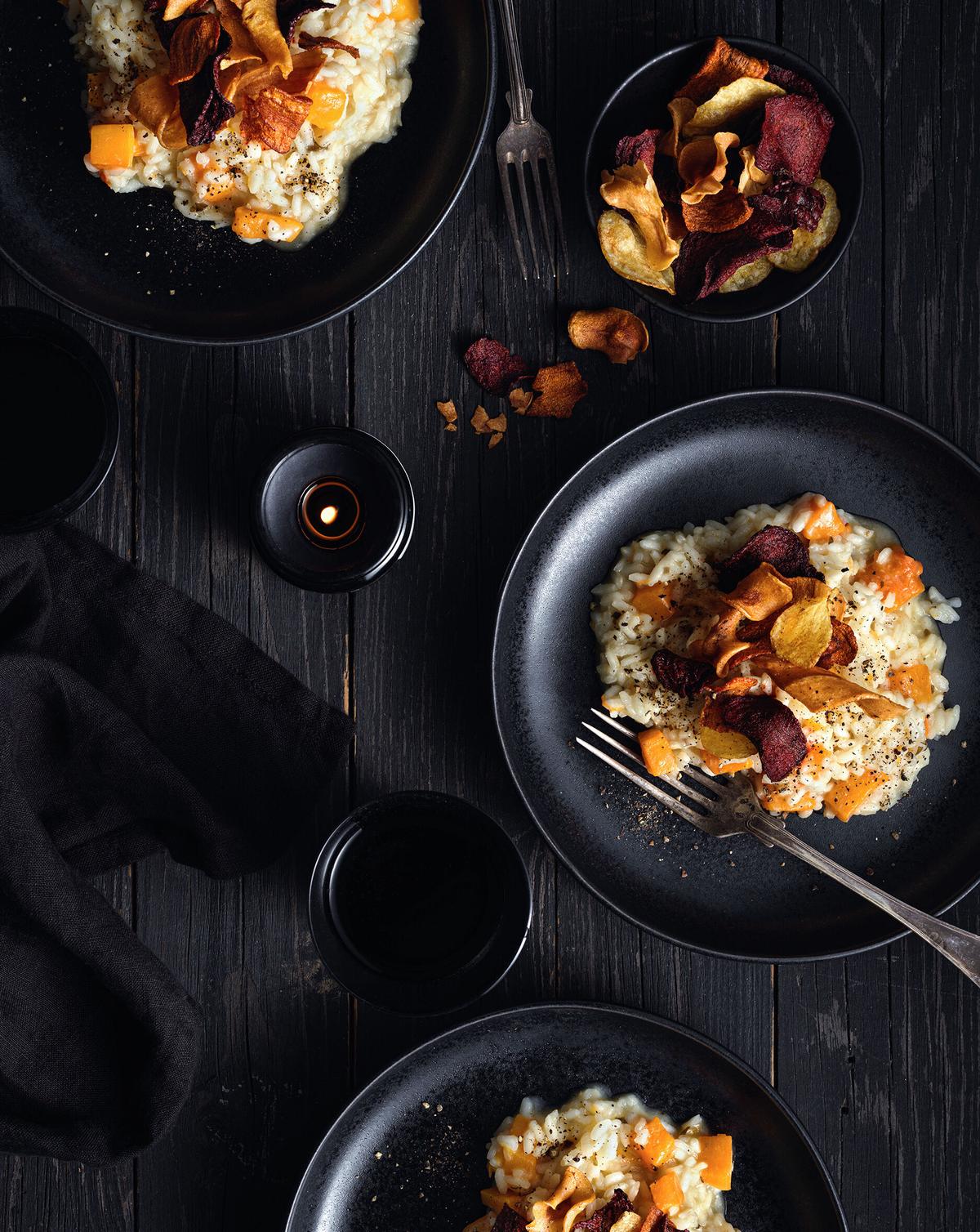 Risotto med pumpa och rotfruktschips