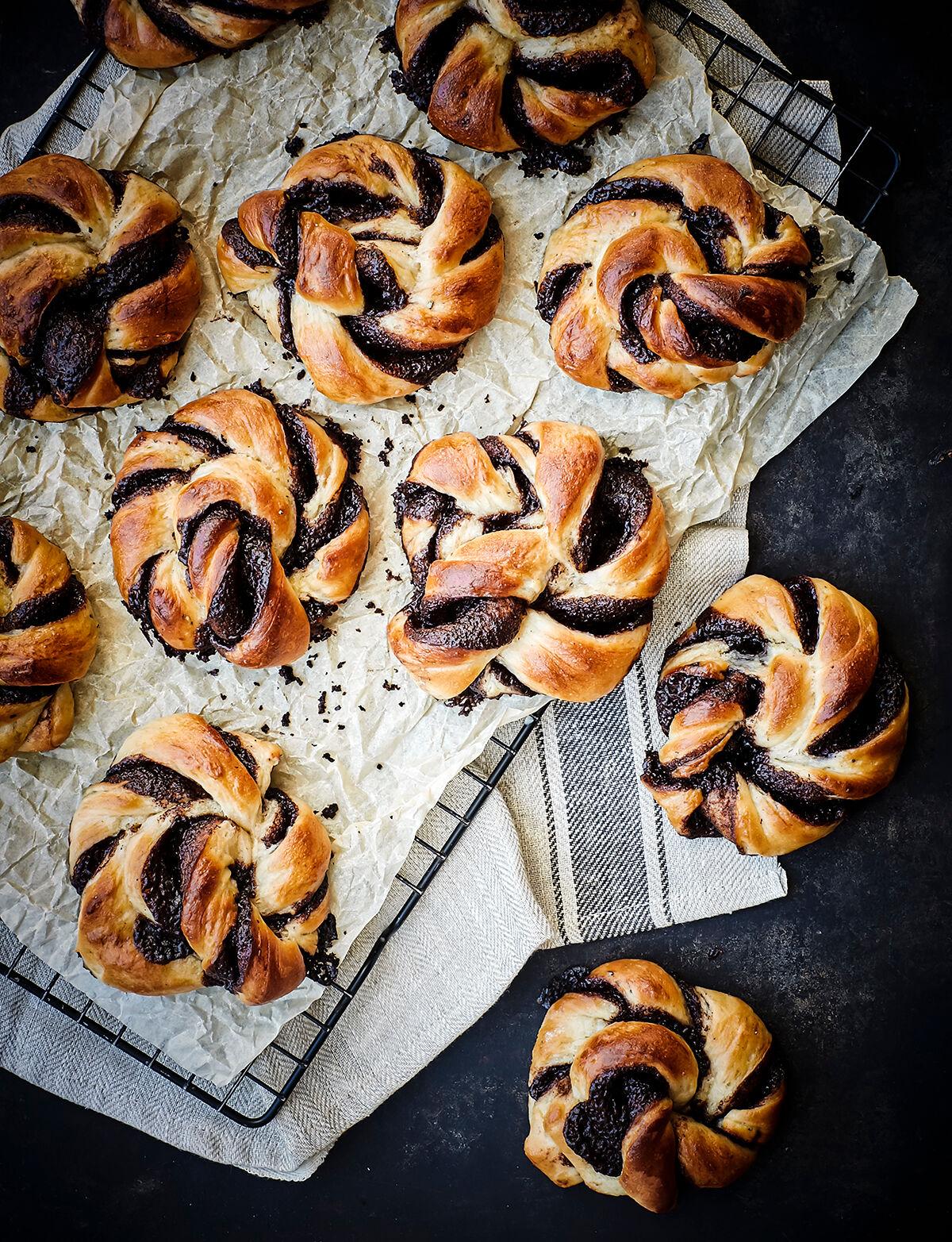 Kardemummabullar med chokladfyllning